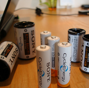 cycle energy 単三乾電池は単二、単一としても使える。今回は充電池。